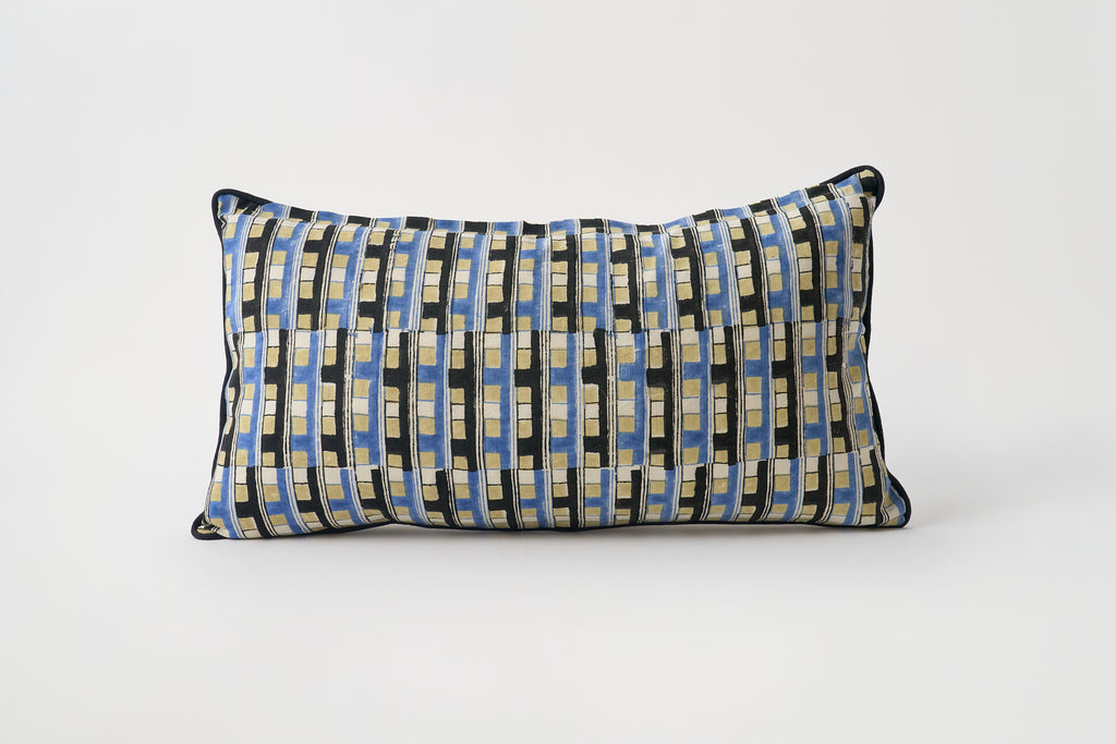 Mare Lumbar Pillow