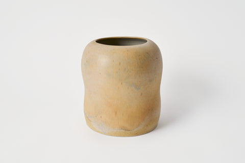 Light Iron Butter Vessel