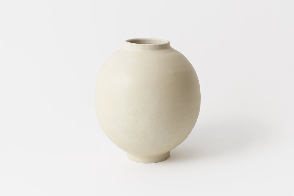 Moon Jar 9" Eggshell