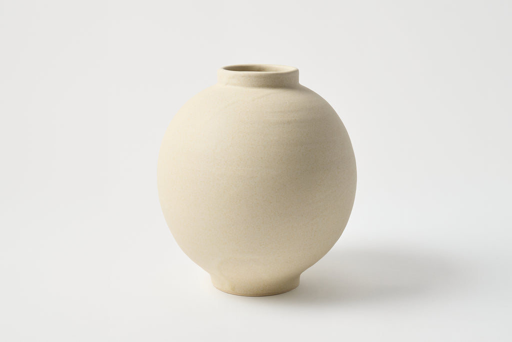 Moon Jar Vase in White Pebble