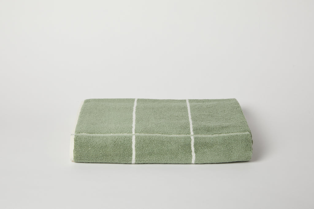 Organic Cotton Bath Towel in Sage/Chalk