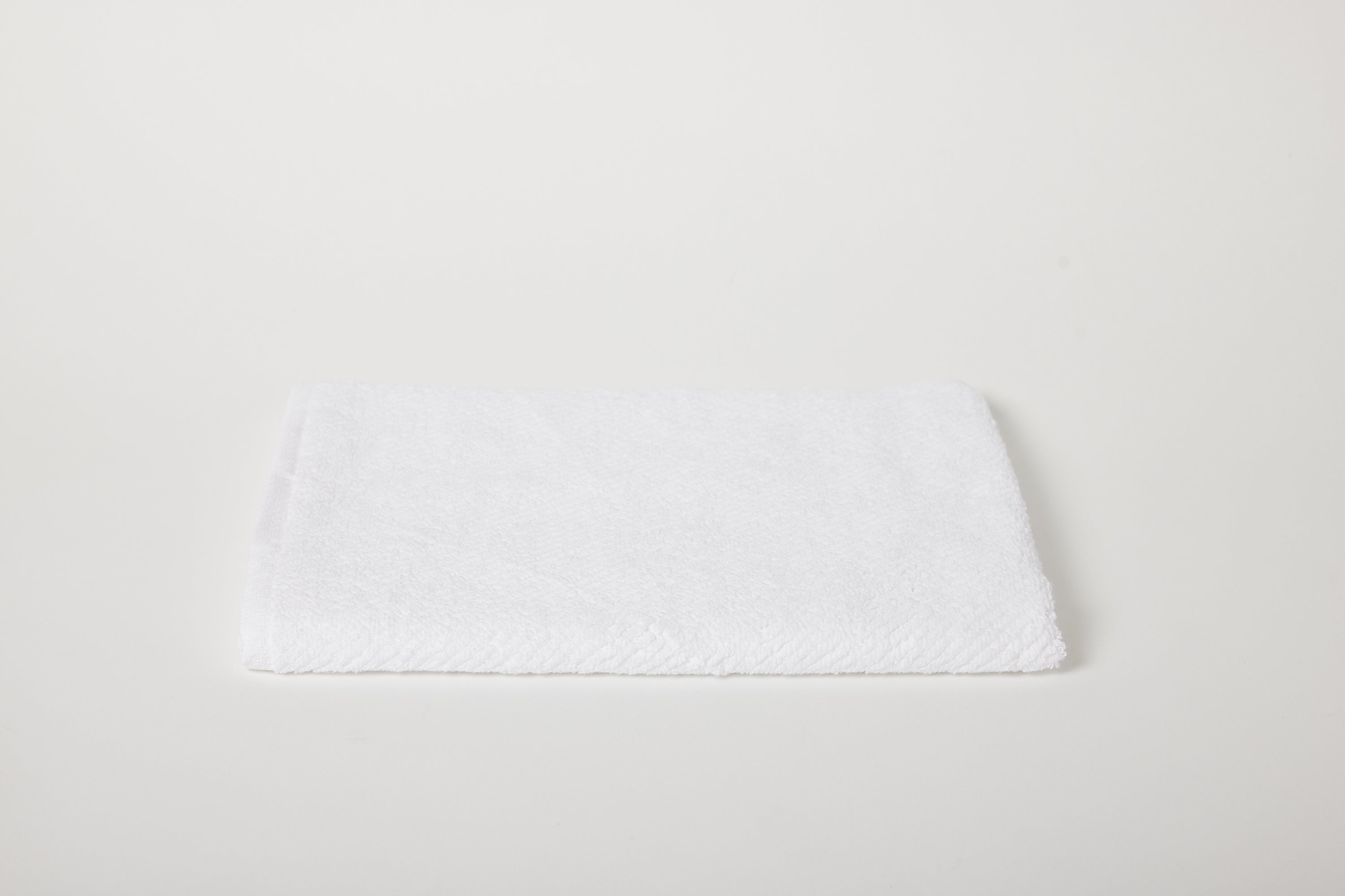 Air Weight Organic Hand Towel Alpine White